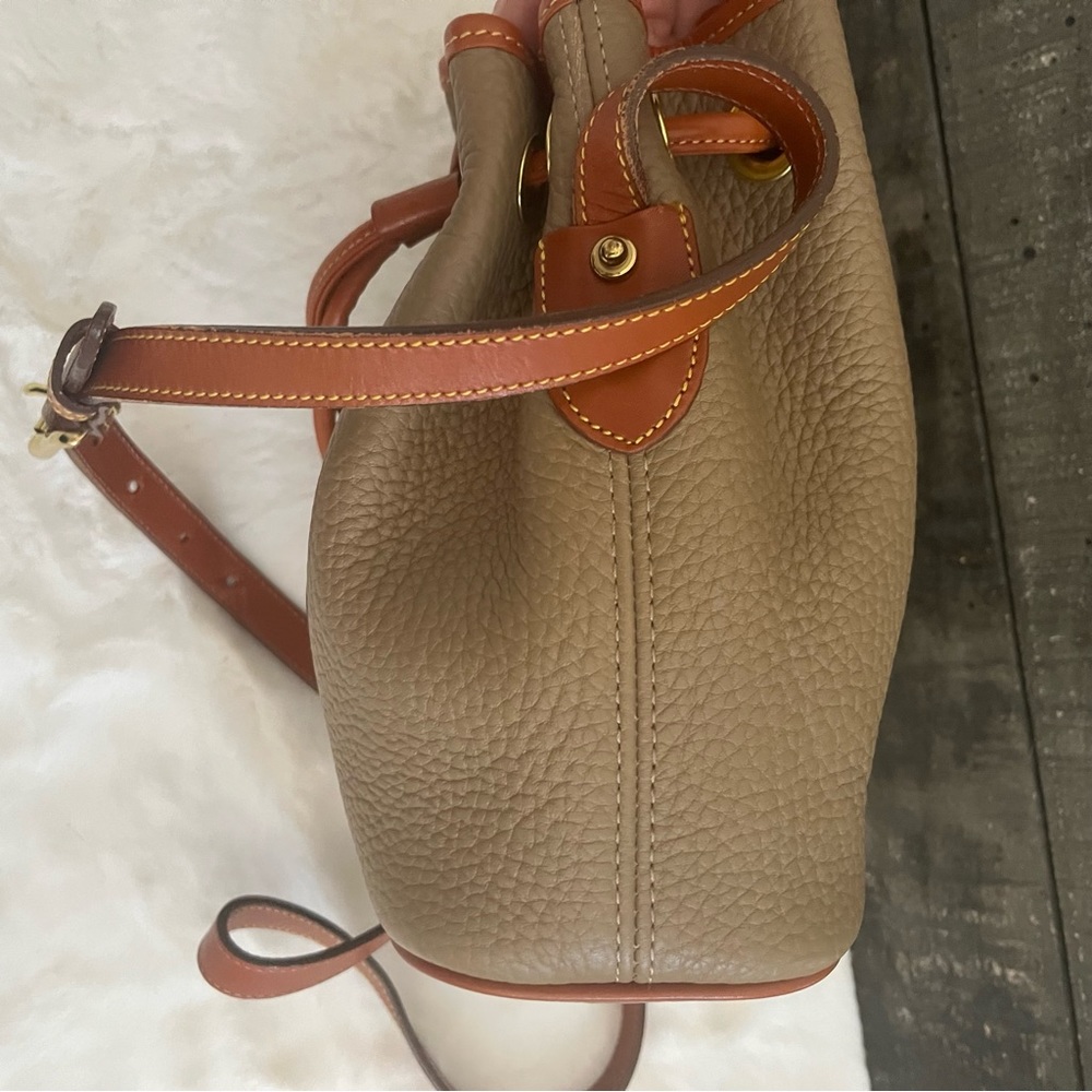 DOONEY & BOURKE Vintage Small Bucket Drawstring Adjustable Strap - Picture 3 of 14